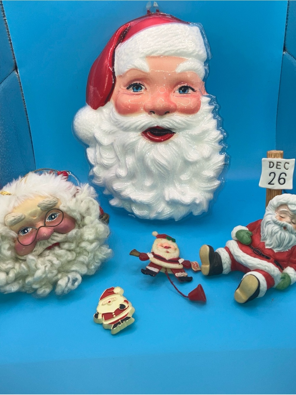 Vintage Santa Face Wall Plaque & Figurine Set - Red & White